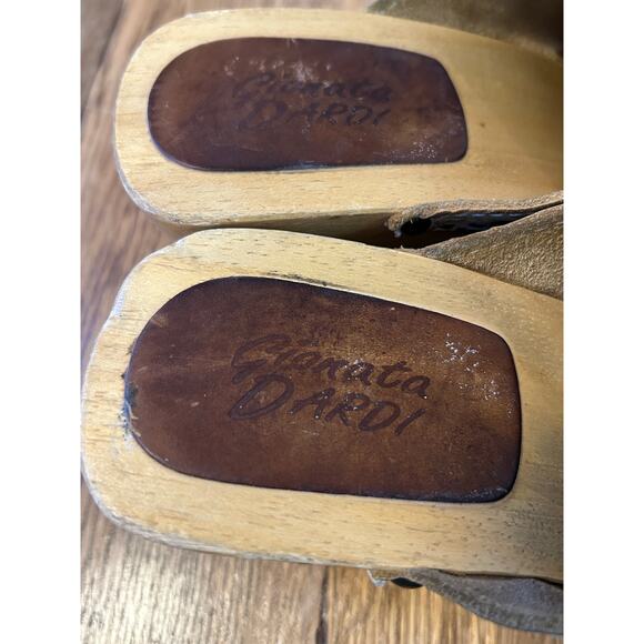 Gionata Dardi Rustic Leather Wooden Clogs Made in Italy Sz 10 Strap Ring Studs - Picture 4 of 8